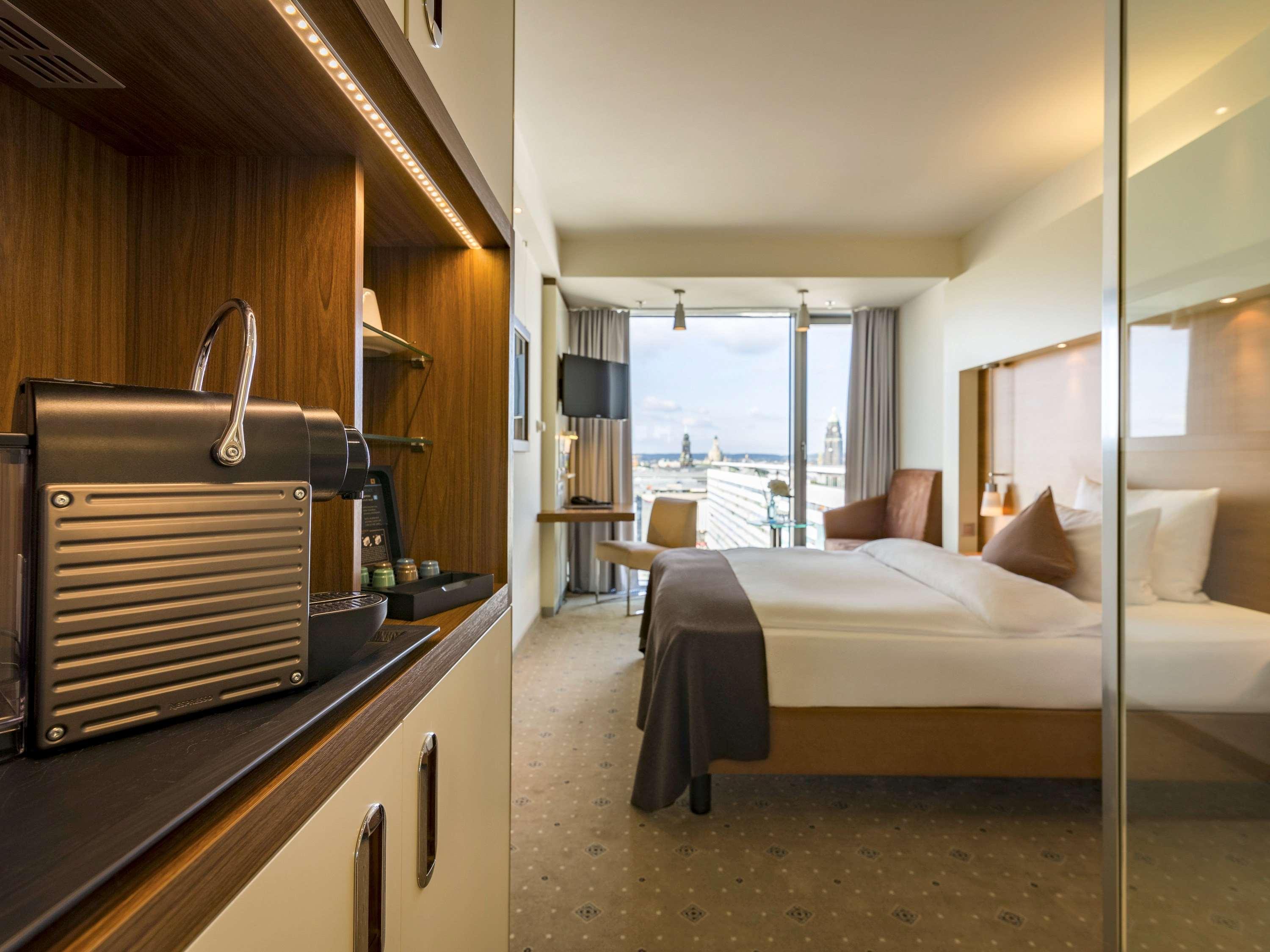 Occidental Dresden Newa Hotel Bagian luar foto