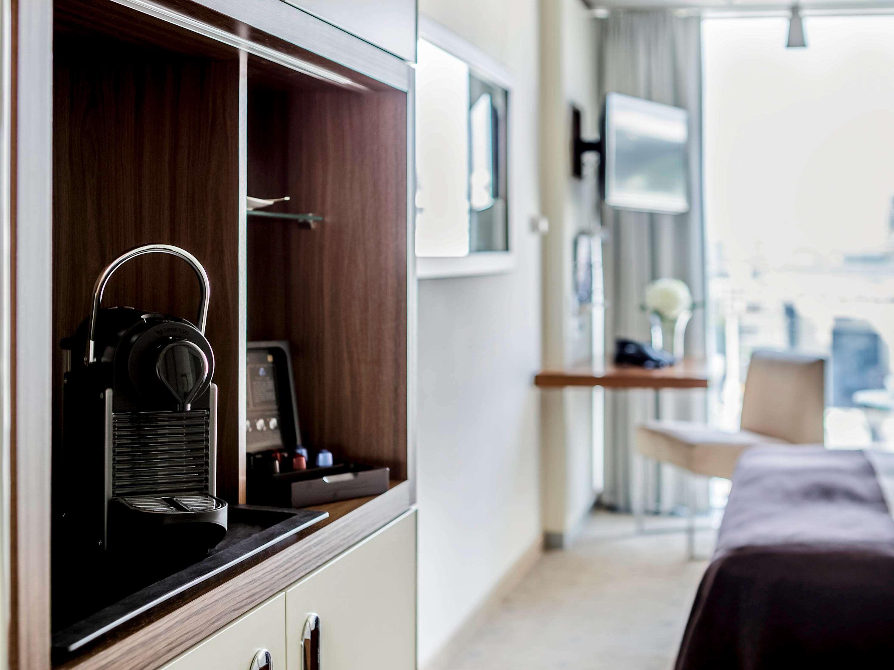 Occidental Dresden Newa Hotel Bagian luar foto