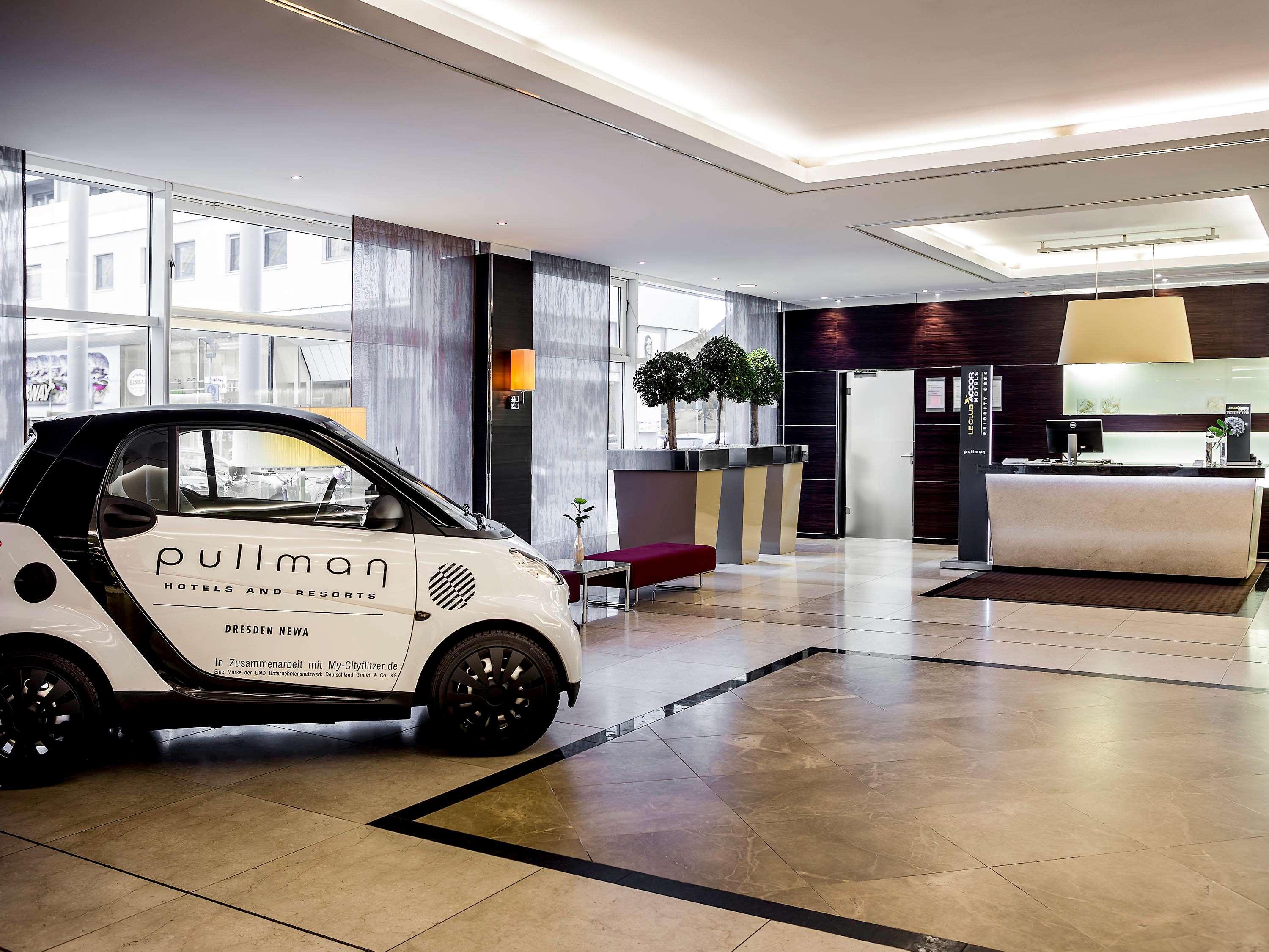 Occidental Dresden Newa Hotel Bagian luar foto