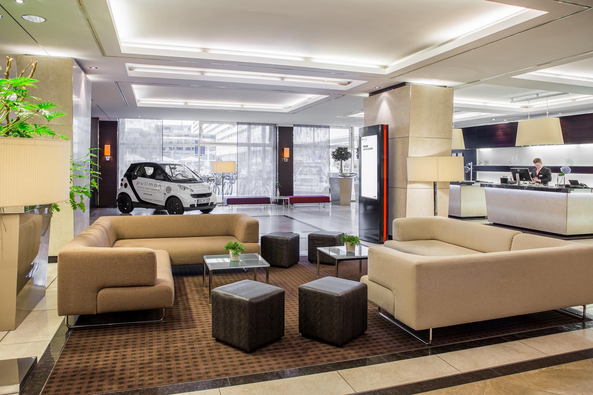 Occidental Dresden Newa Hotel Bagian luar foto