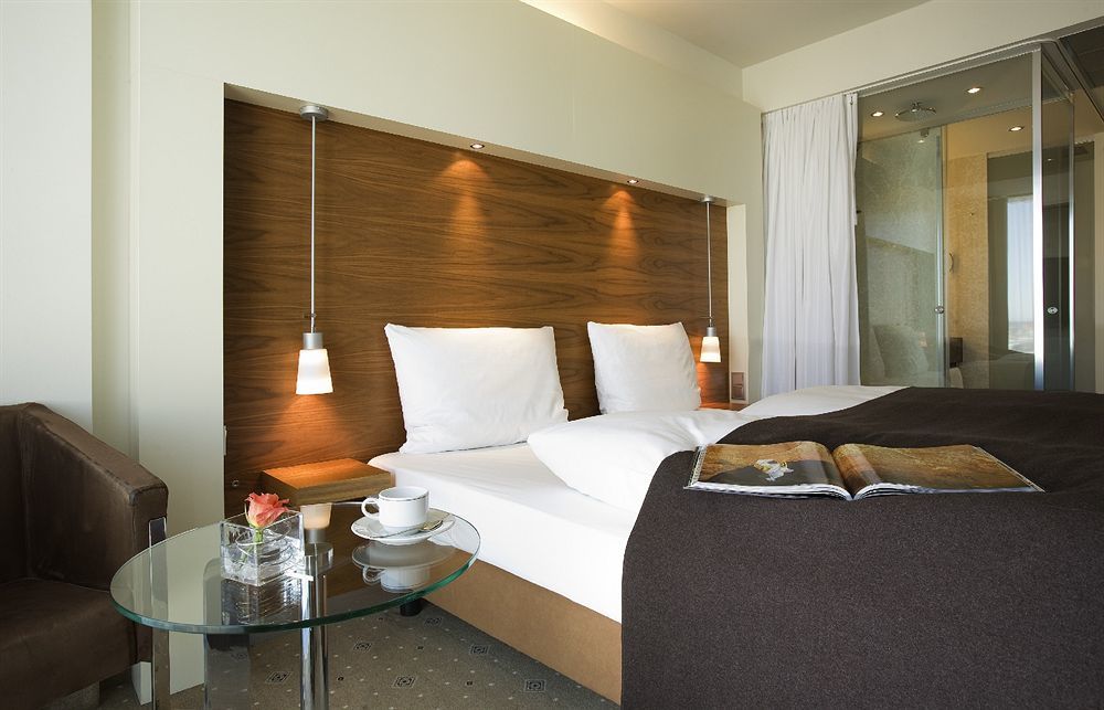 Occidental Dresden Newa Hotel Bagian luar foto