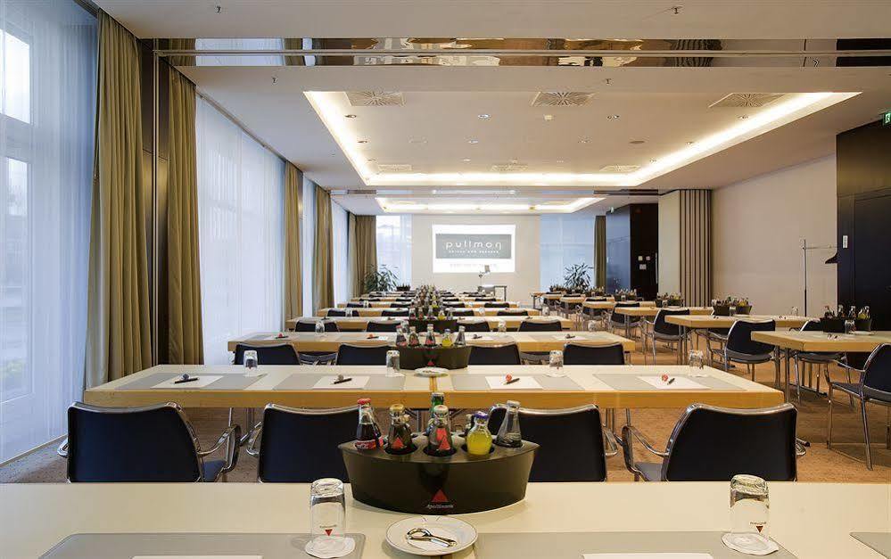 Occidental Dresden Newa Hotel Bagian luar foto