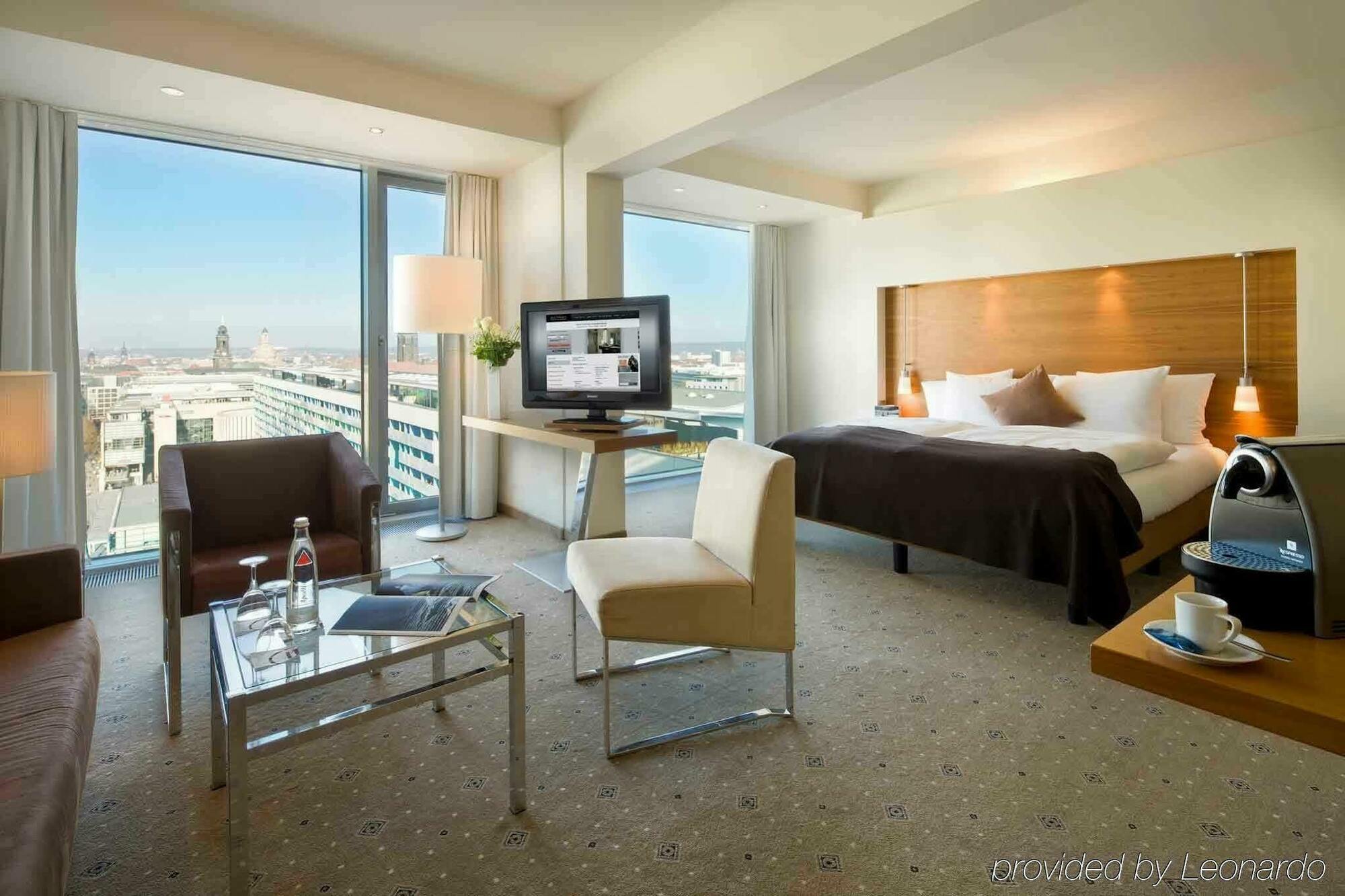 Occidental Dresden Newa Hotel Bagian luar foto